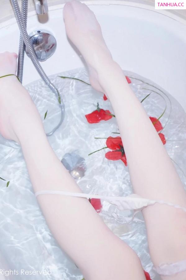   [XiuRen]高清写真图 2024.03.01 No.8162 梦灵儿Mini 丝袜美腿第38张图片